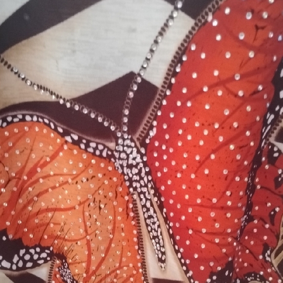 Geometric Butterfly Print Short Sleeve Top - Picture 3 of 10